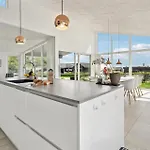 Three-bedroom In Holiday home *